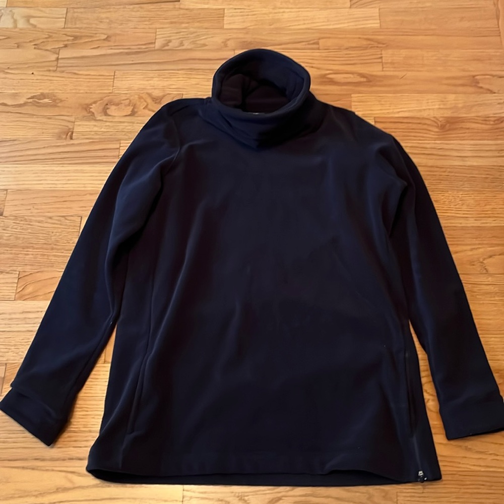 Nike Women’s black thermal fleece dri-fit tunic top